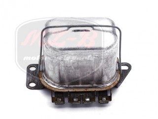 MZ/TS 250 FESZÜLTSÉGSZABÁLYZÓ  6V 60W